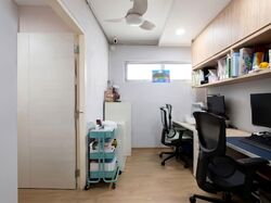Blk 221 Bukit Batok East Avenue 3 (Bukit Batok), HDB Executive #568159851